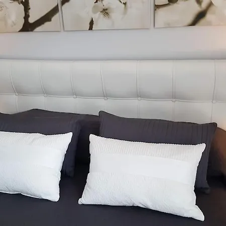 Sea View In בית נופש *